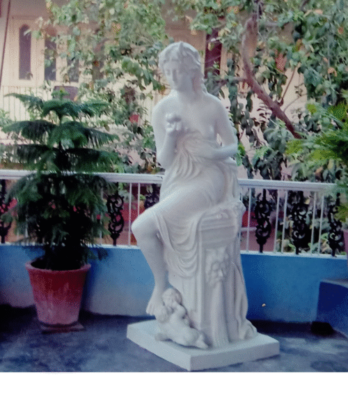 Apple Lady - Image 3