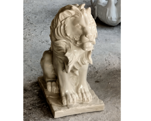 Big Sitting Lion (Ivory)