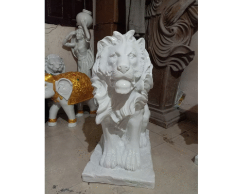 Big Sitting Lion (W)